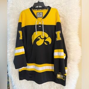 Iowa Hawkeyes Colosseum Men’s Hockey Jersey. Size XXL